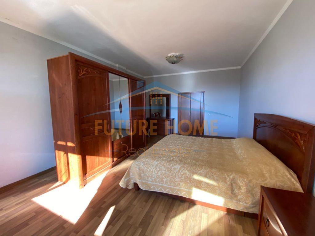 Shitet, Vilë, Kodra E Priftit, Tiranë. 430,000 €