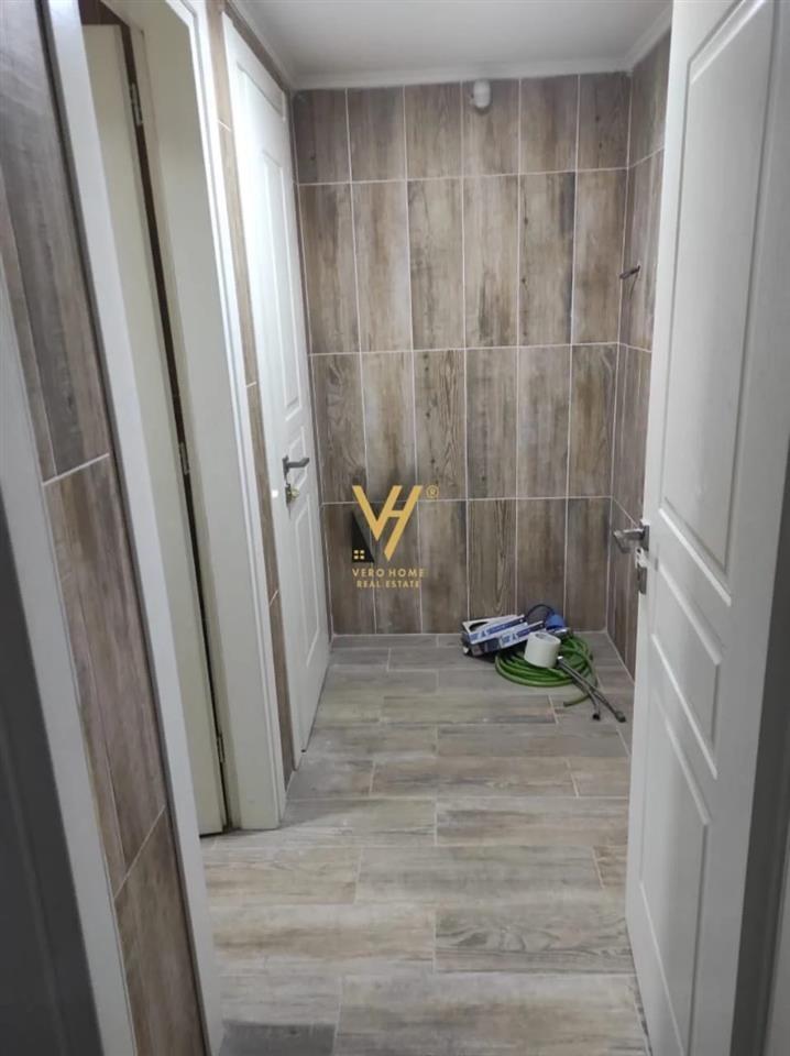 2+1 RRUGA HOXHA TAHSIM 1.000 EURO