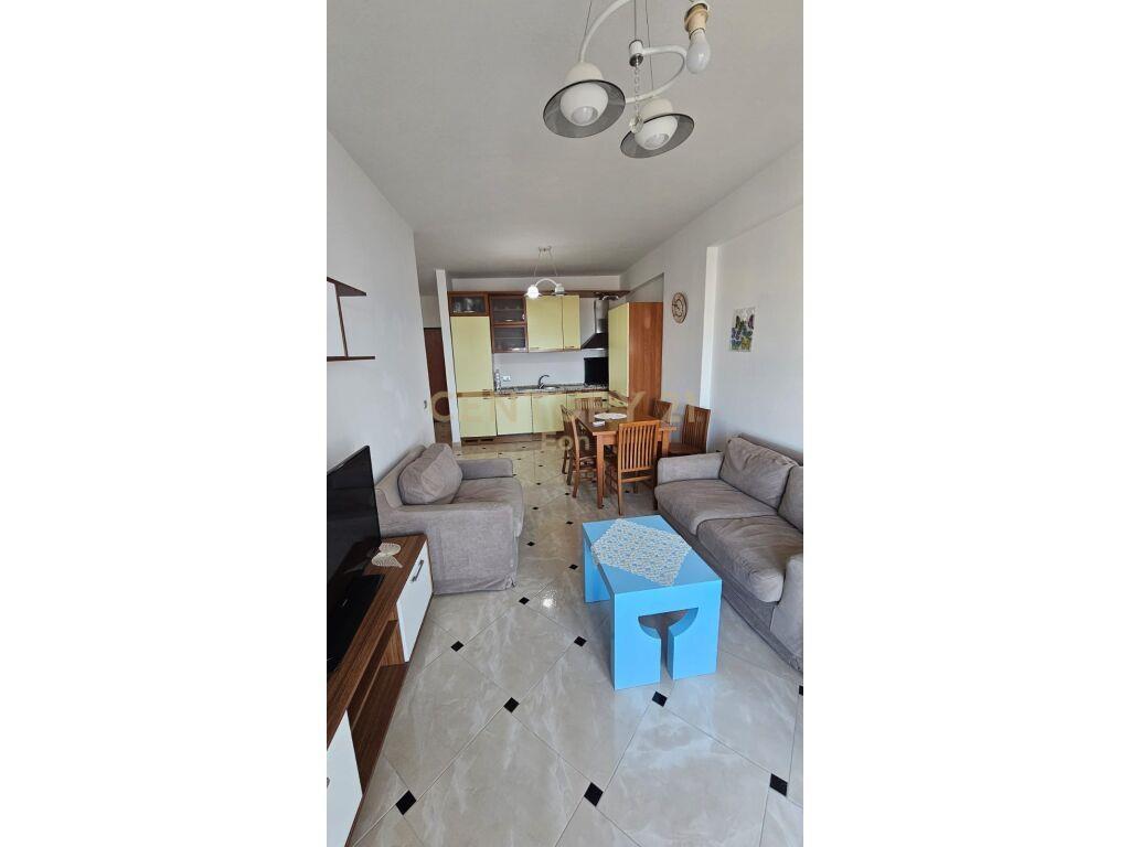 SHITET APARTAMENT ME PAMJE DETI +GARAZHD NE PLAZH!