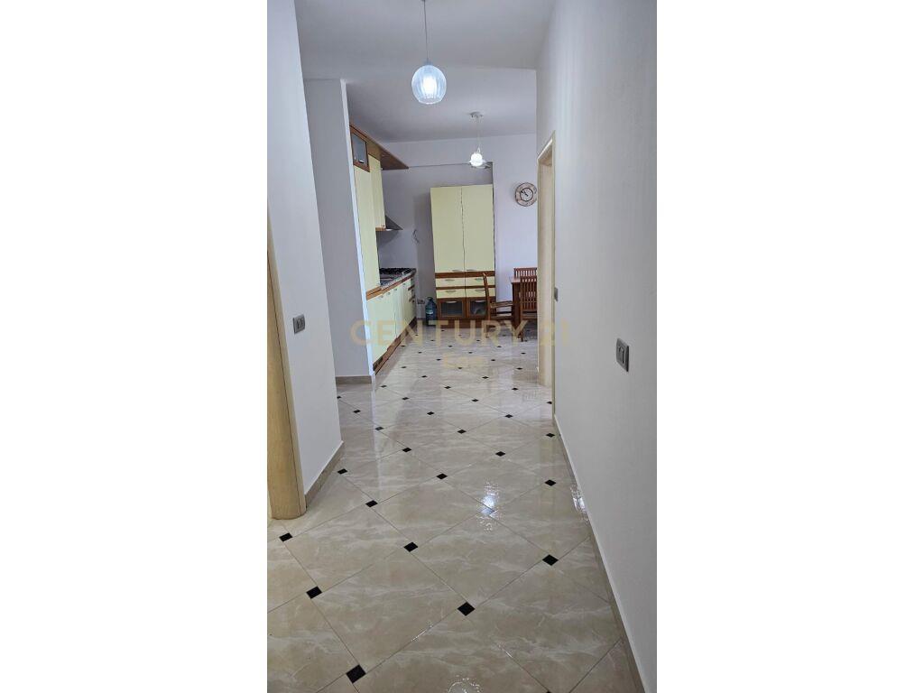 SHITET APARTAMENT ME PAMJE DETI +GARAZHD NE PLAZH!