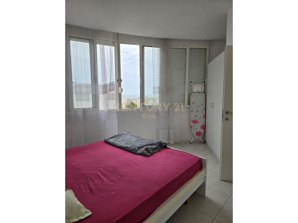 Shitet Apartament i Mobiluar 2+1 në Plazhin e Durrësit