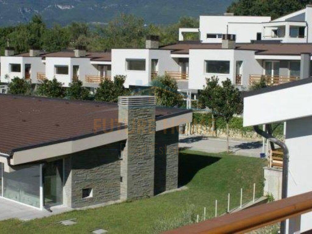 SHITET VILE LONG HILL RESIDENCE