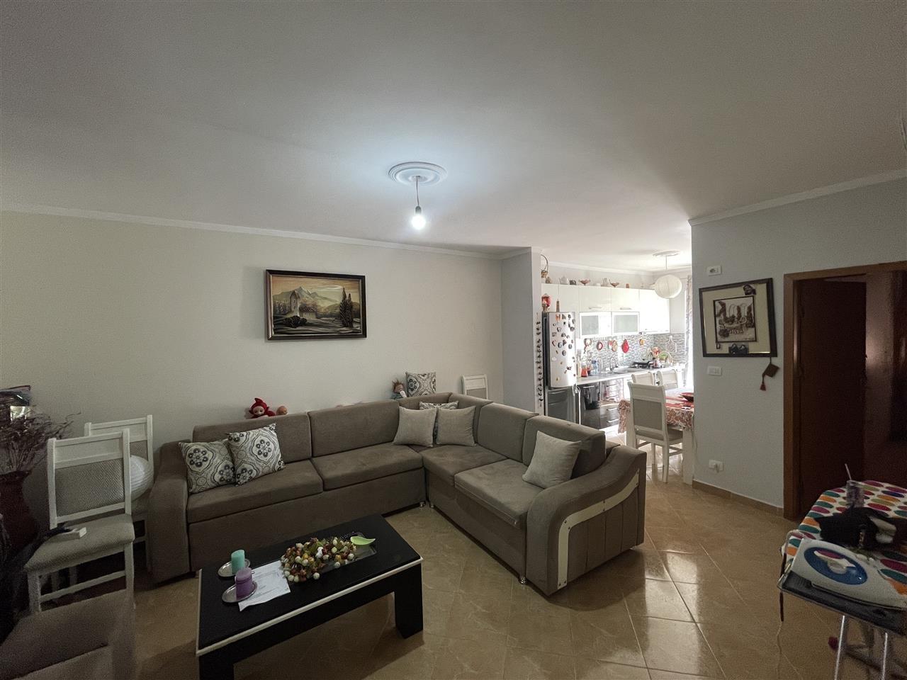 Rruga e Thesarit fresk 1+1 per shitje