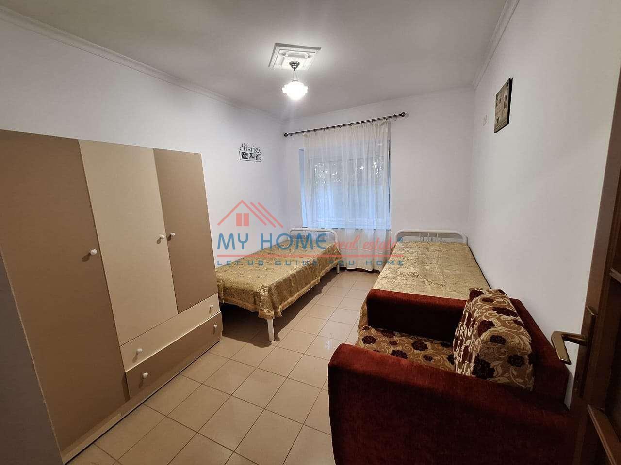 Apartament 2+1 Me Qira Tek Rruga Mine Peza