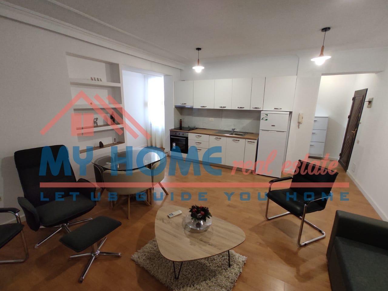 Apartament 2+1 ne shitje tek Libri Universitar