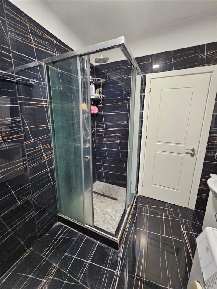 Shitet apartment ne Plazh, Hekurudha.