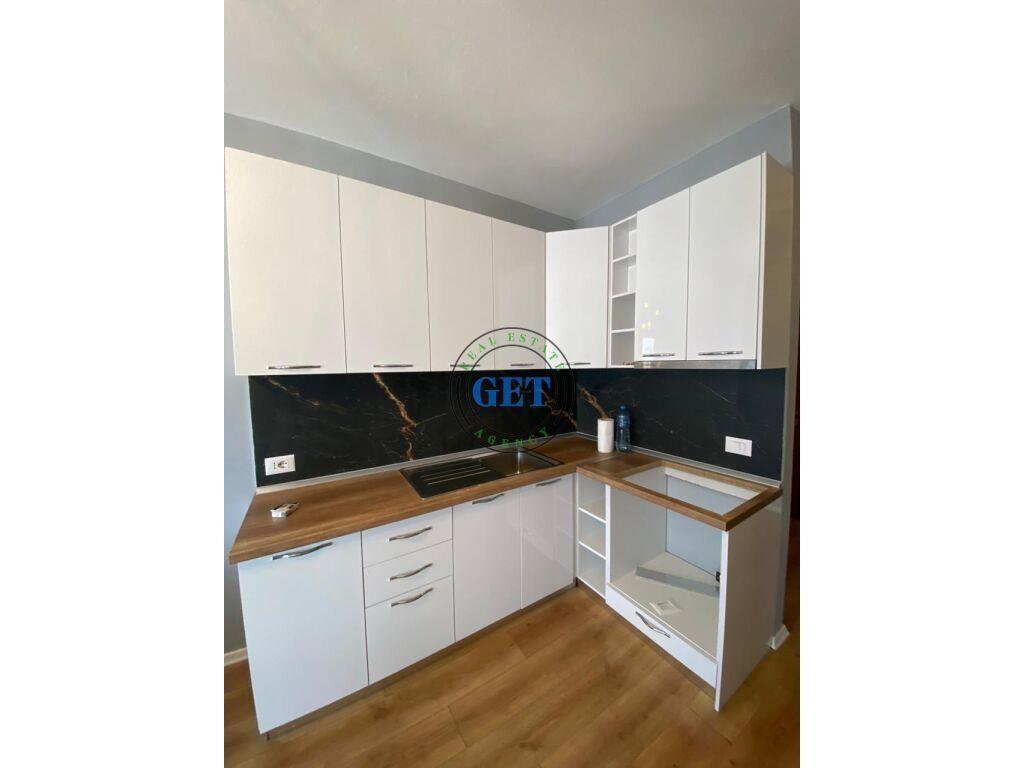 Shitet, Apartament 1+1 Me Pamje Deti, Plazh Iliria, Durres