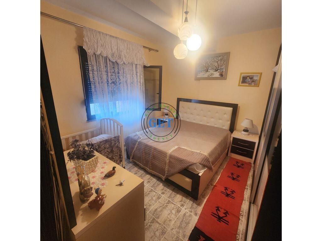 Shitet, Vile Private 4 Kateshe, Muzeumi, Durres