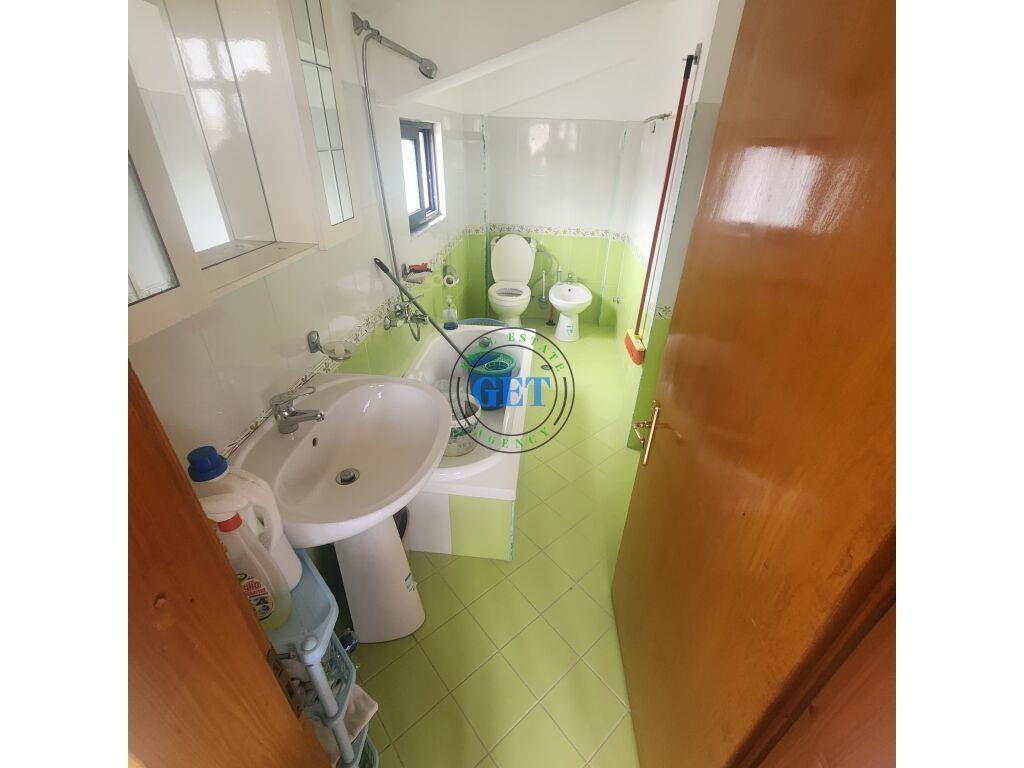 Shitet, Vile Private 4 Kateshe, Muzeumi, Durres