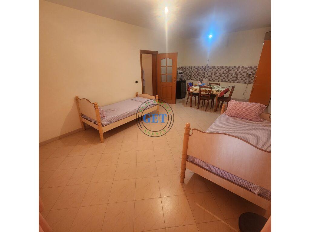 Shitet, Vile Private 4 Kateshe, Muzeumi, Durres