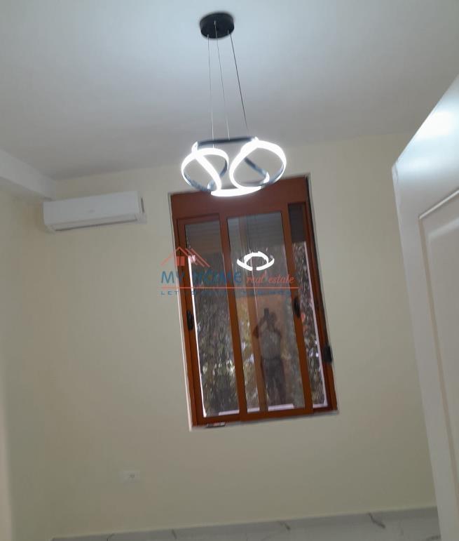 Zyre me Qira ne Bllok Tirane