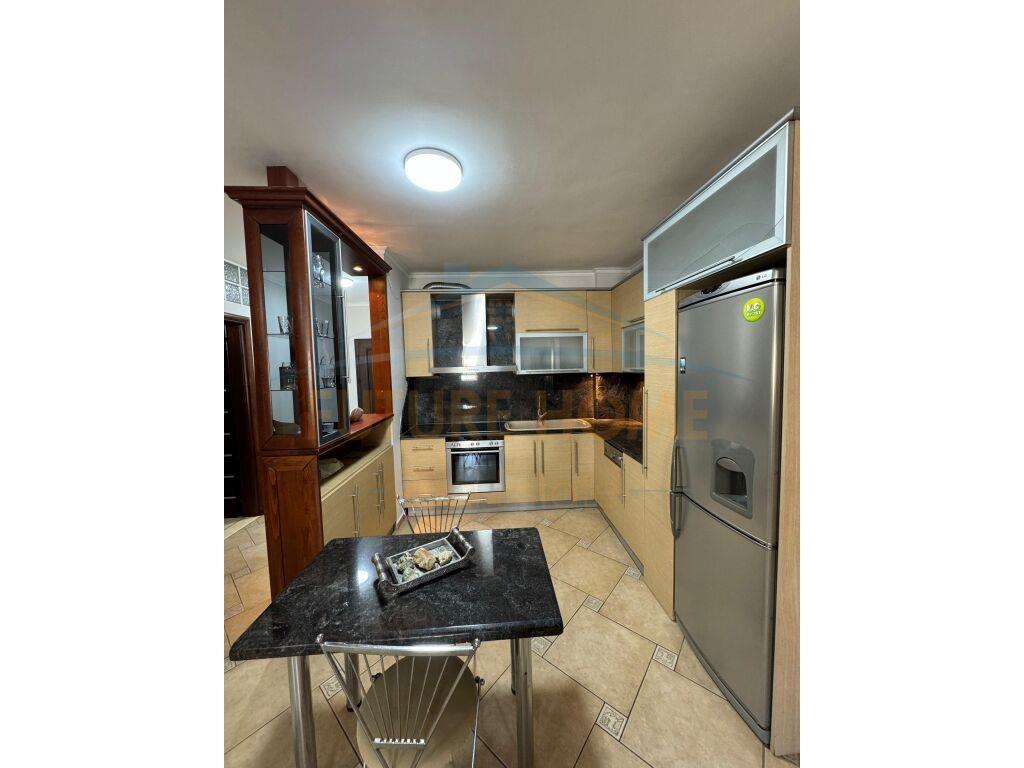 Qera,Apartament 2+1+2, Laprakë, Tiranë.