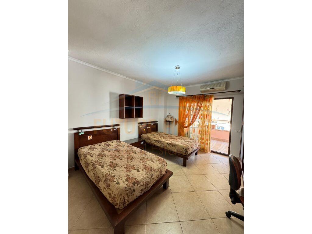 Qera,Apartament 2+1+2, Laprakë, Tiranë.