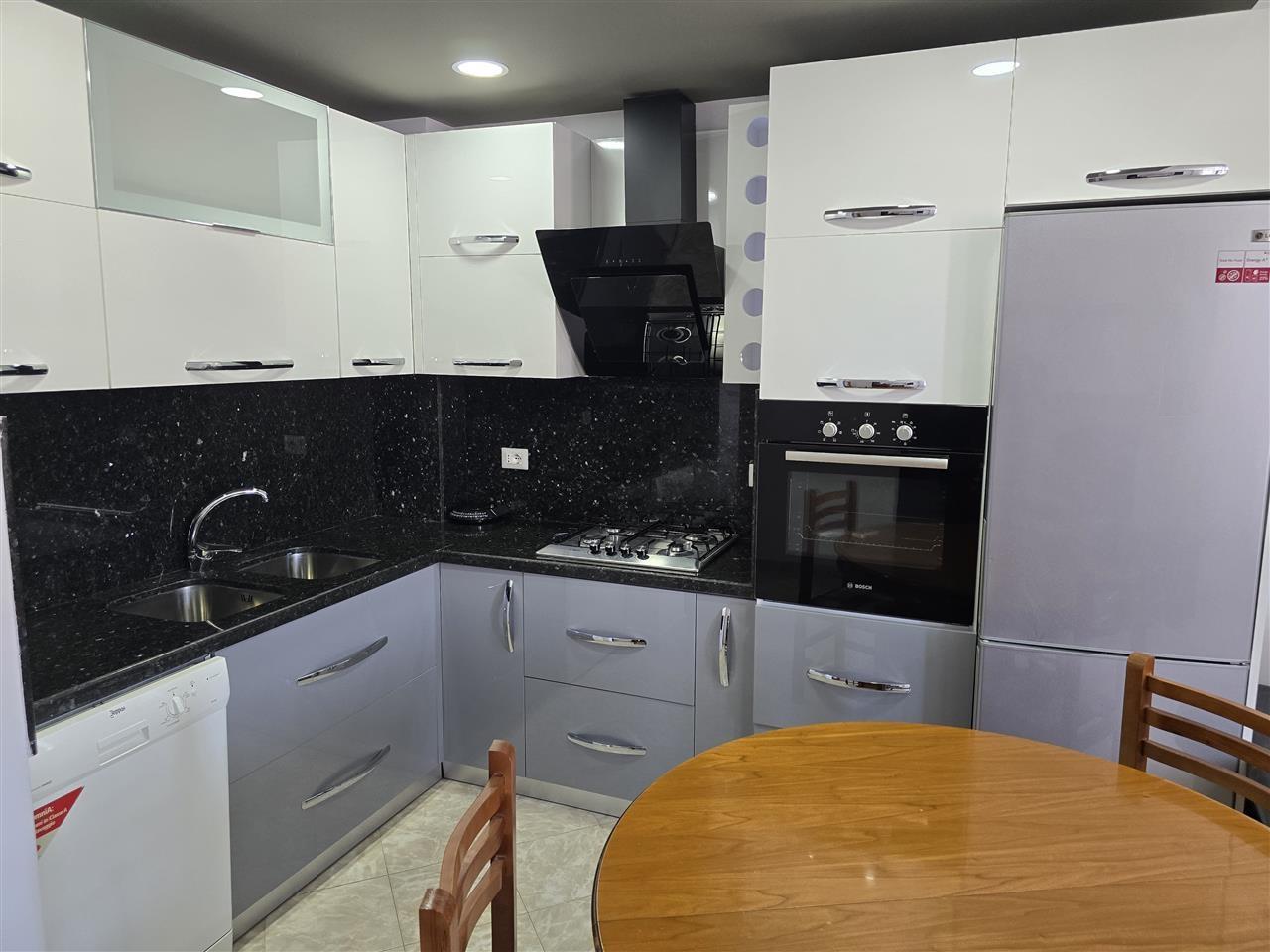 Jepet me Qira Apartament 2+1+2 në Durrës!