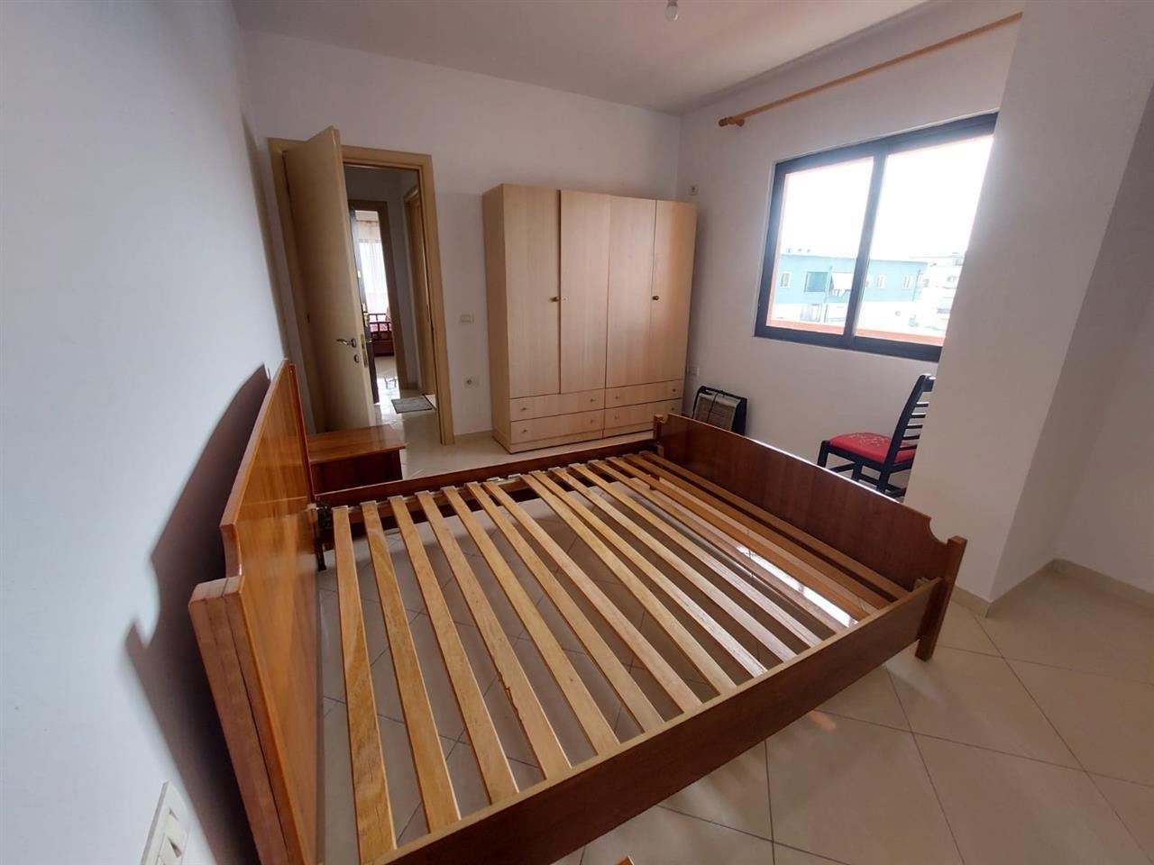 Jepet me qera 1+1, Yzberisht kmy pallatet lorena.