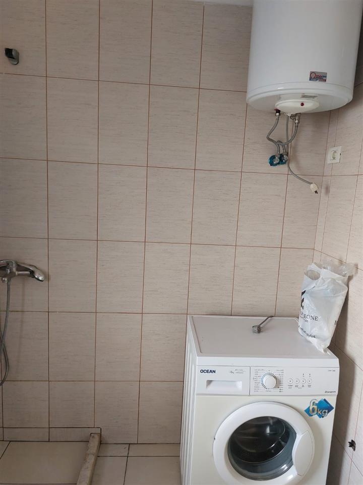 Jepet me qera 1+1, Yzberisht kmy pallatet lorena.