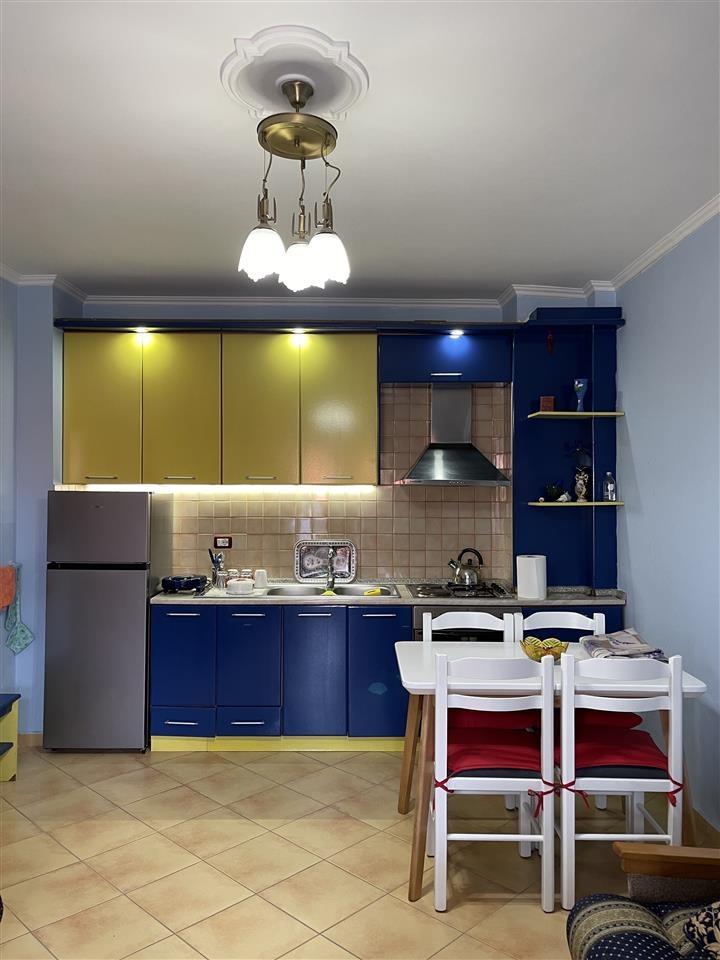 APARTAMENT 1+1 ME QERA NE POGRADEC, I KOMPLETUAR