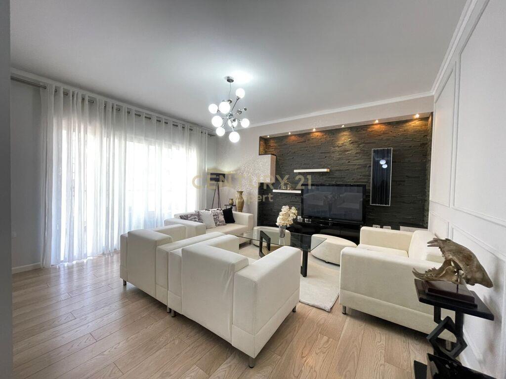 Qira Apartament 2+1+2+Dy Ballkone | Rruga e Kavajes 1000 €