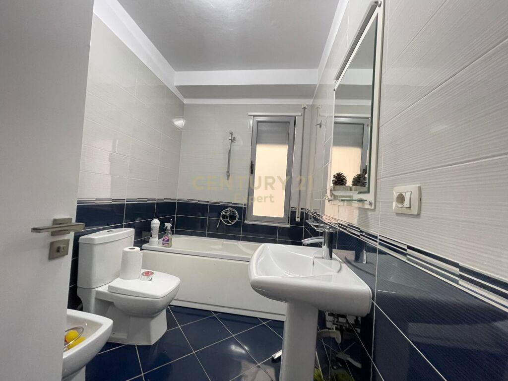 Qira Apartament 2+1+2+Dy Ballkone | Rruga e Kavajes 1000 €