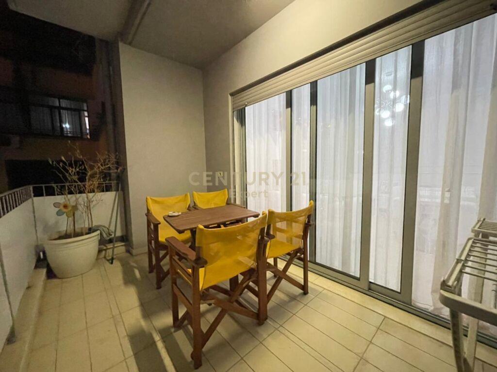 Qira Apartament 2+1+2+Dy Ballkone | Rruga e Kavajes 1000 €