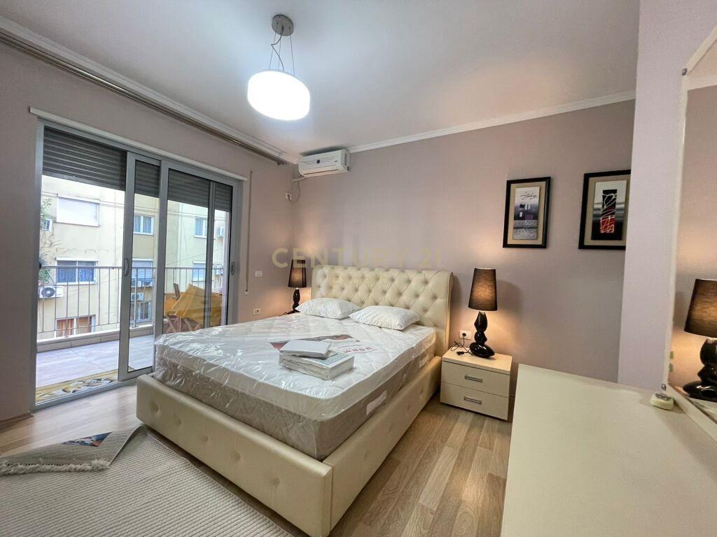 Qira Apartament 2+1+2+Dy Ballkone | Rruga e Kavajes 1000 €