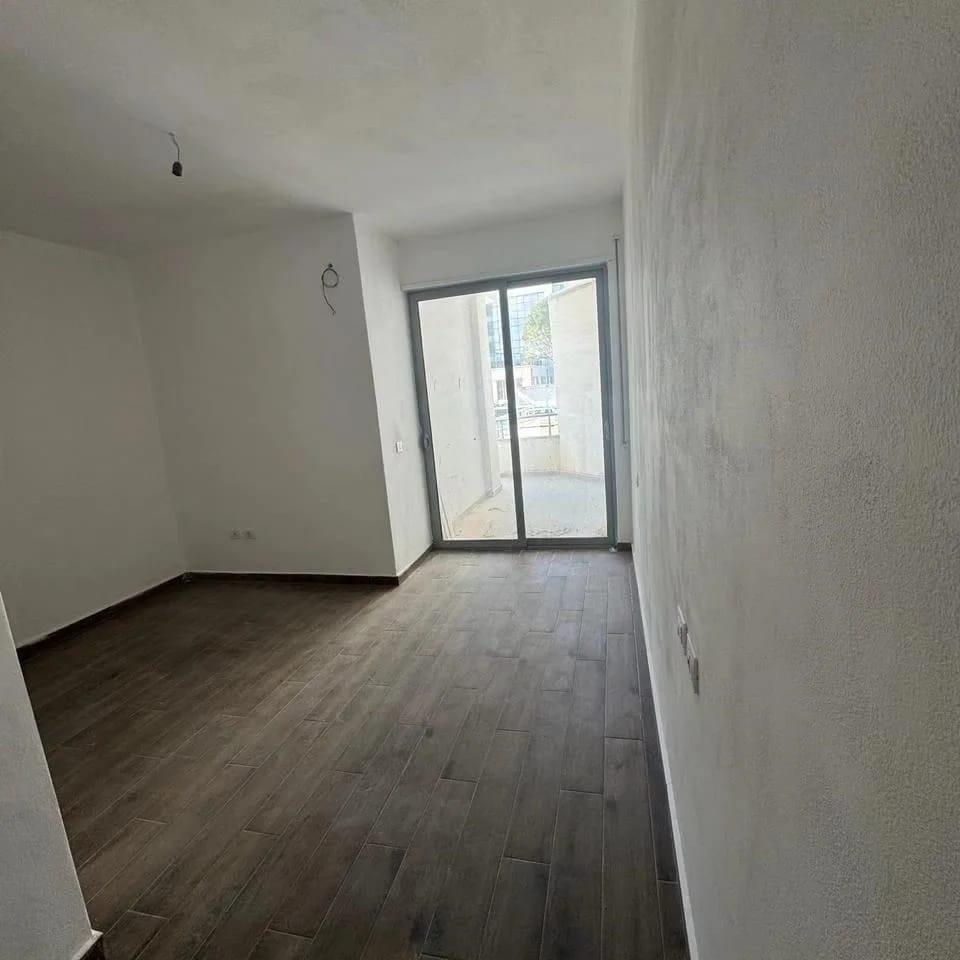 shitet apartament hotel grint golem