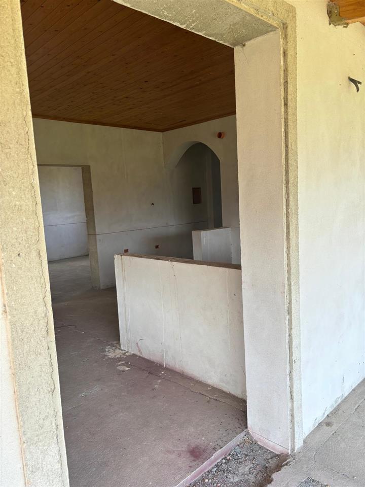 Shitet vil ne fshatin Vlosh Fier