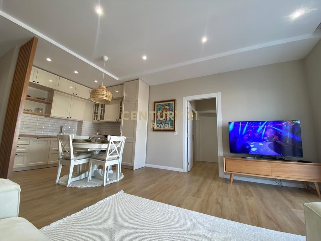 Qira Apartament 2+1+2 | 21 Dhjetori 1200 €