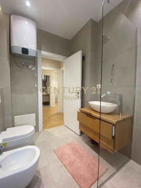 Qira Apartament 2+1+2 | 21 Dhjetori 1200 €