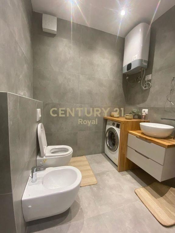 Qira Apartament 2+1+2 | 21 Dhjetori 1200 €