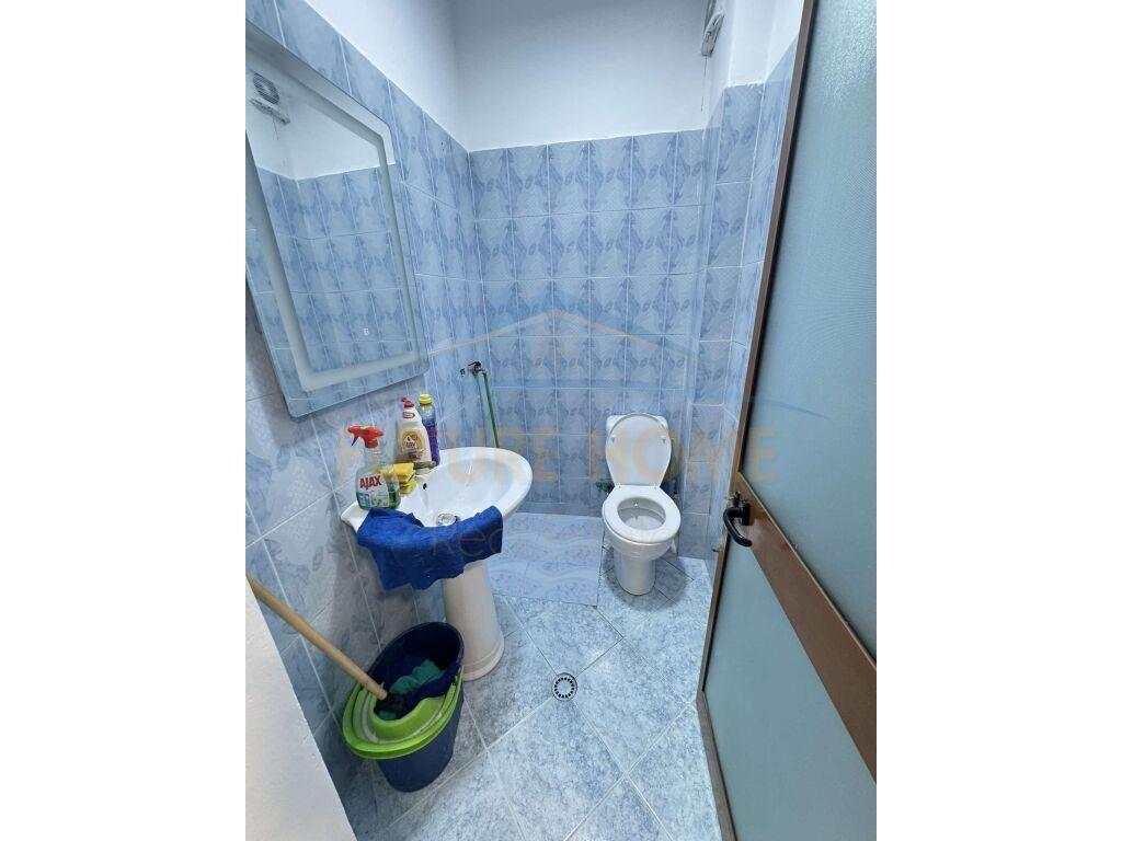 Shitet, Apartament 2+1, Unaza e Re.