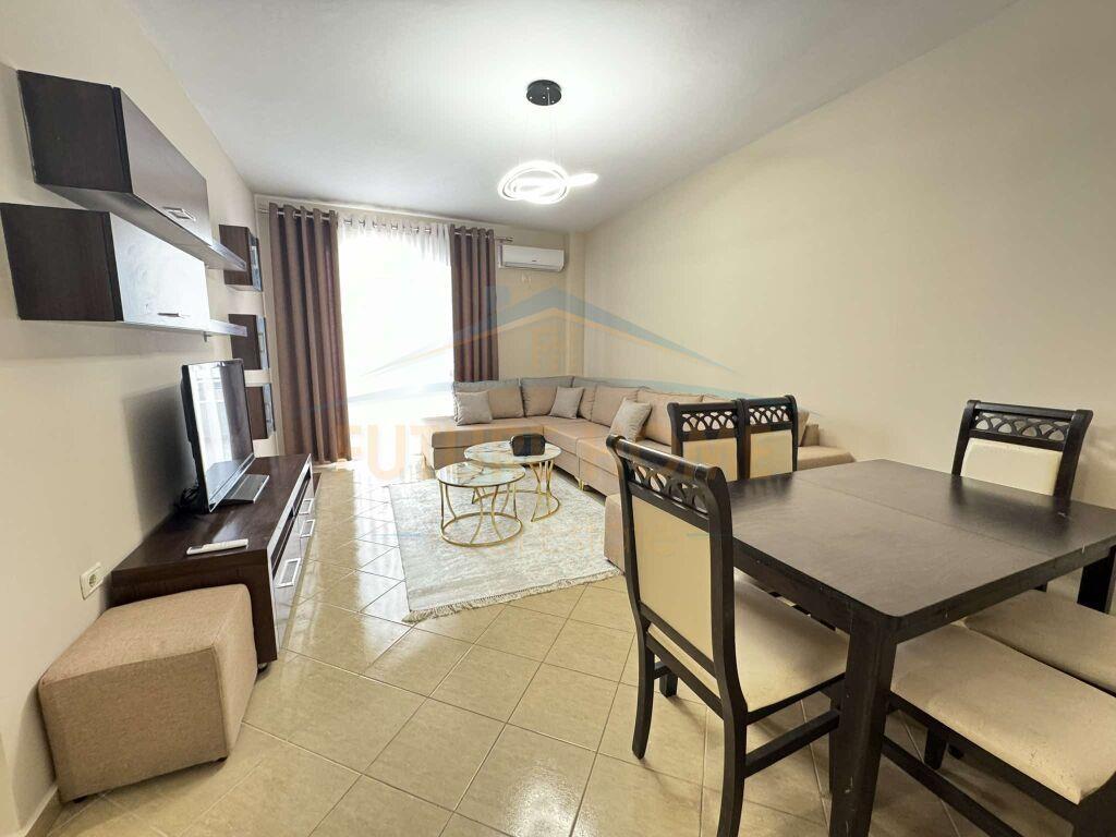 Shitet, Apartament 2+1, Unaza e Re.