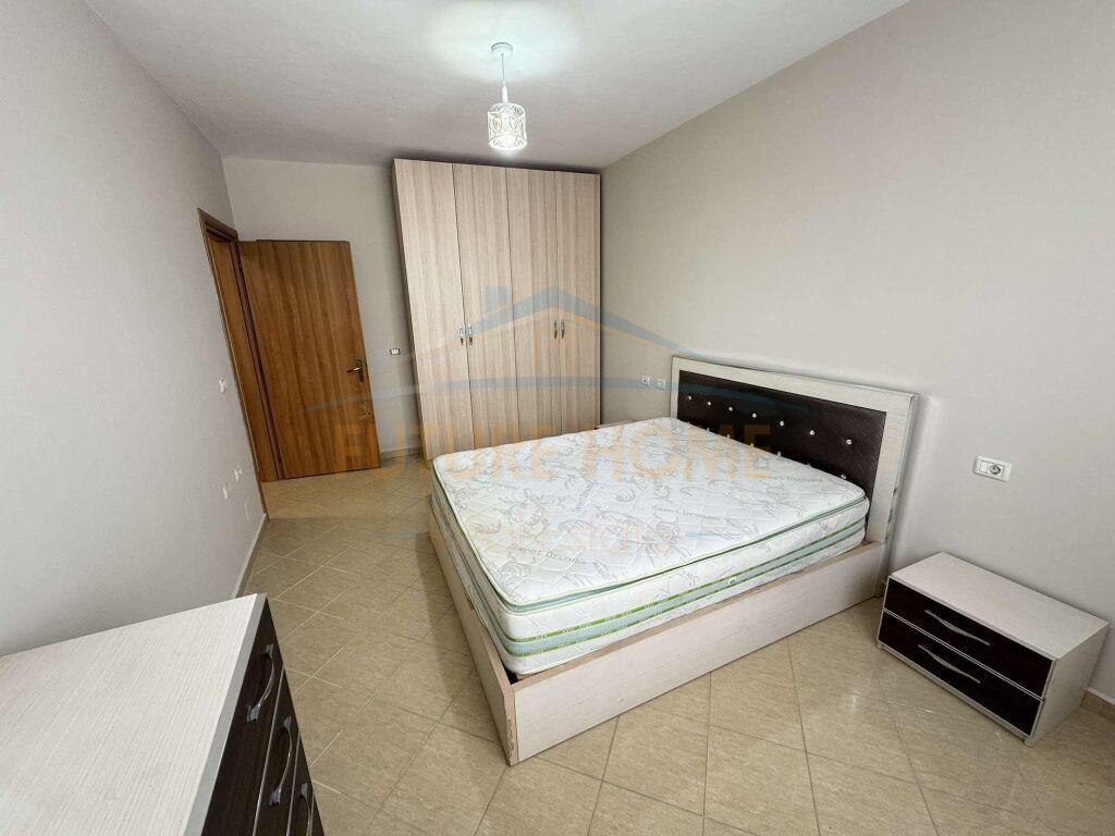 Shitet, Apartament 2+1, Unaza e Re.