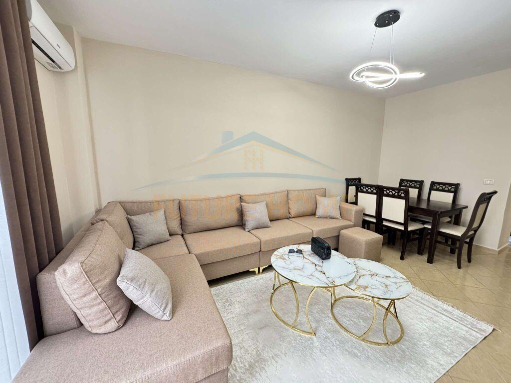 Shitet, Apartament 2+1, Unaza e Re.