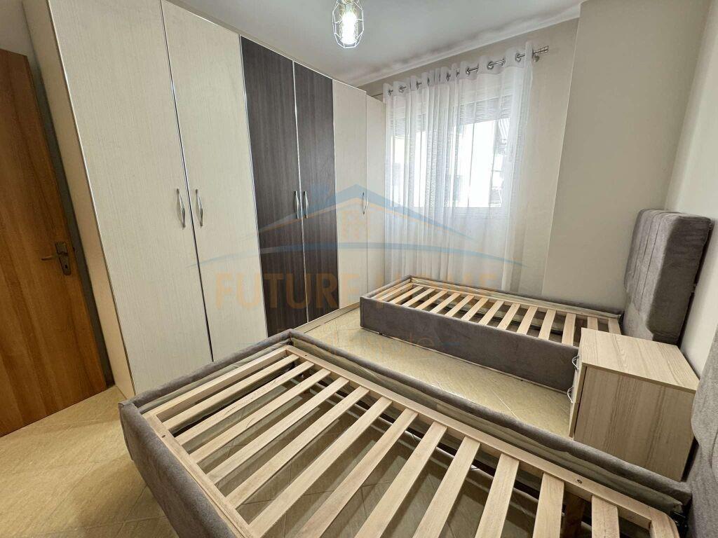 Shitet, Apartament 2+1, Unaza e Re.