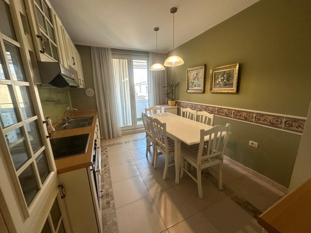 Qera, Duplex 3+1, Rruga e Durrësit, Tiranë