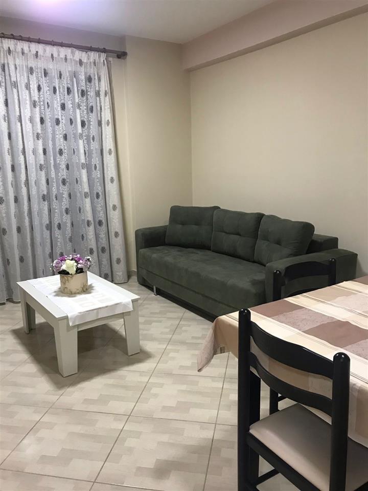 Apartament 1+1 me qera ne Skele, Vlore!