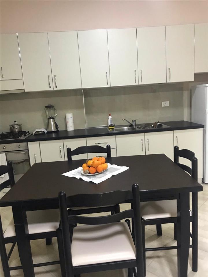 Apartament 1+1 me qera ne Skele, Vlore!