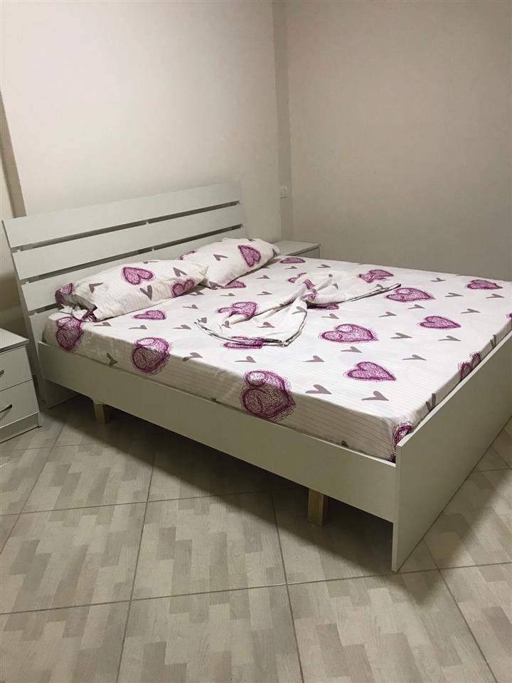 Apartament 1+1 me qera ne Skele, Vlore!