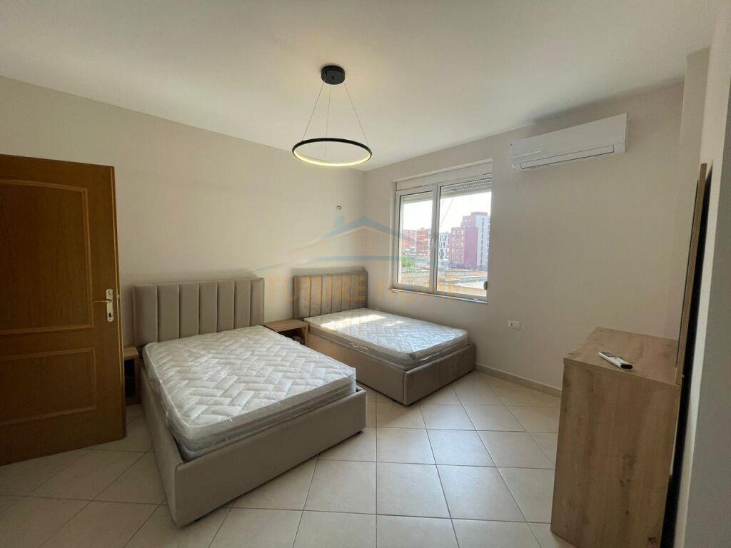 Qira, Apartament 2+1+2, Kisha Katolike, “Rruga e Kavajës”,