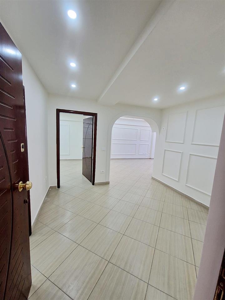 Kavaje,apartament 2+1 buze shetitores”Josif Budo “,,Kavaje