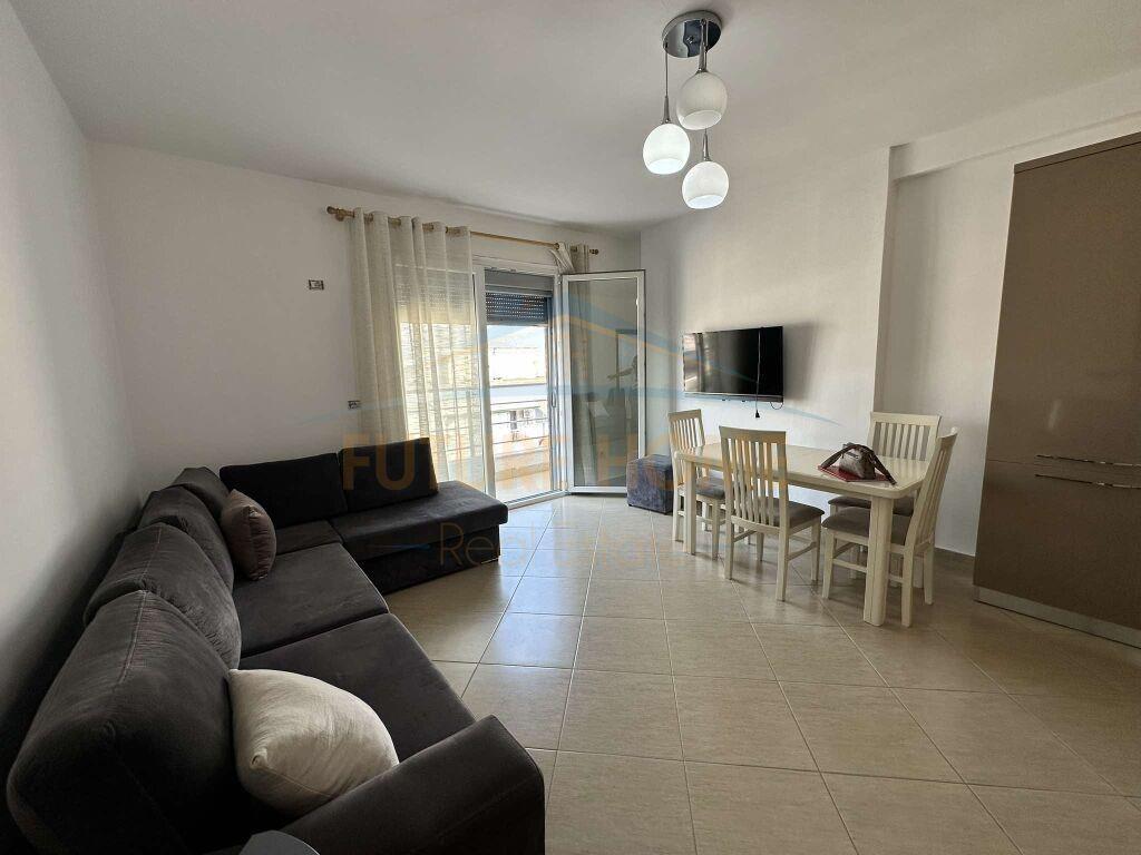 Shitet, Apartament 2+1, Unaza e Re.