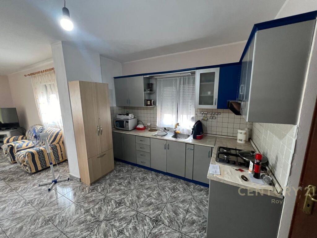 SHITET APARTAMENT 2+1 PRANE UJSJELLES DURRES !!!