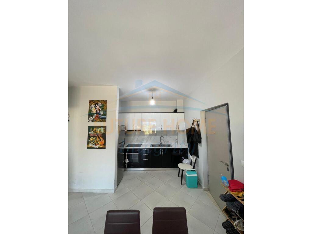 Shitet, Apartament 1+1, Orikum, Vlorë.