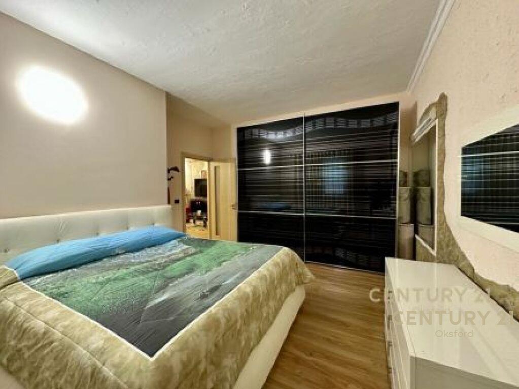 JEPET ME QIRA APARTAMENT 2+1+POST PARKIMI OKS99354