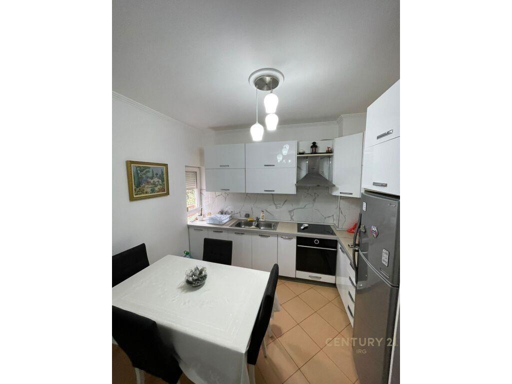 Jepet me qira apartament 2+1,Ali Demi! IRG99231