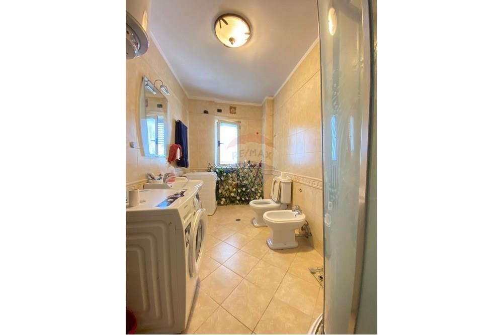 Apartament 2+1 per shitje tek Liqeni i Tiranes!