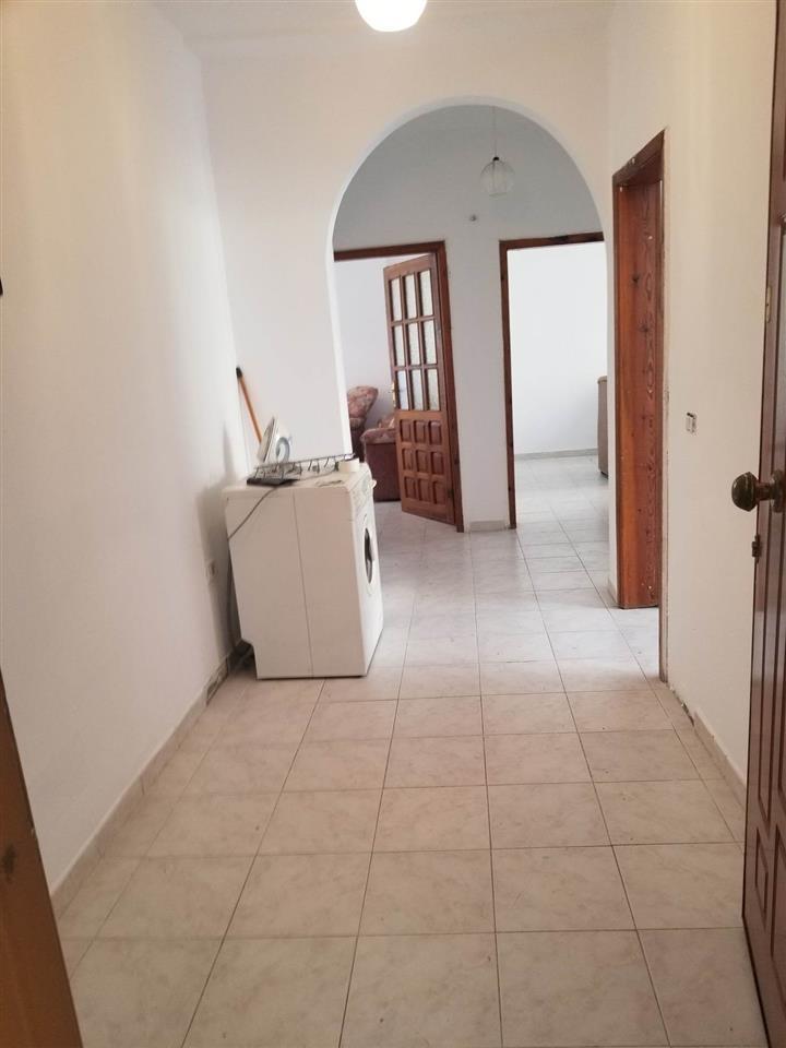 JAP APARTAMENT 2+1 NE DON BOSKO, PJESERISHT I MOBILUAR. LIRO