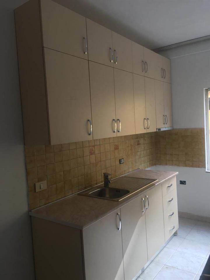 JAP APARTAMENT 2+1 NE DON BOSKO, PJESERISHT I MOBILUAR. LIRO