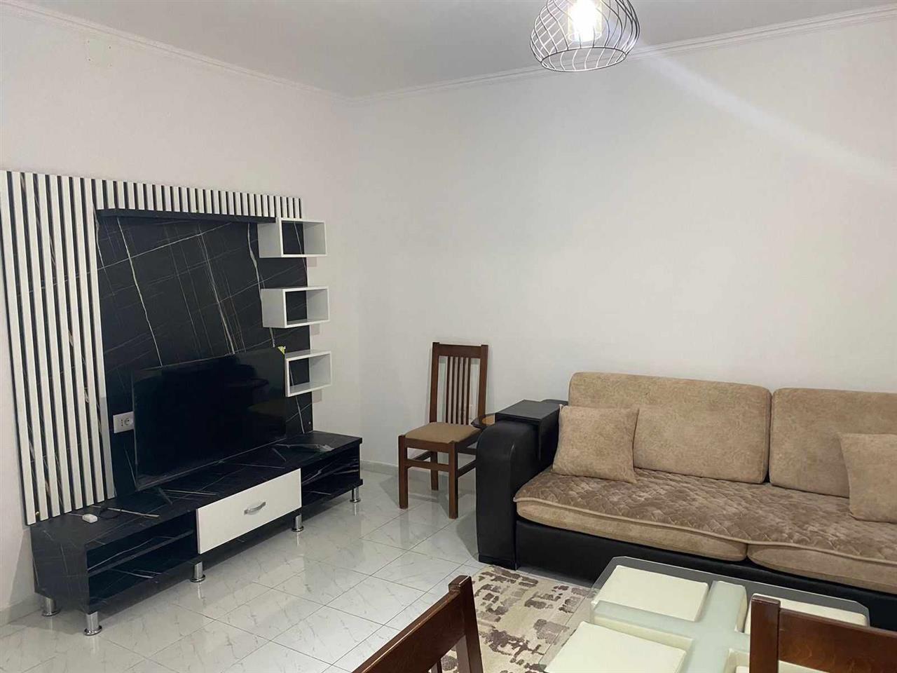 Jap apartament 2+1 me mobilim cilesore tek Vorri Bamit